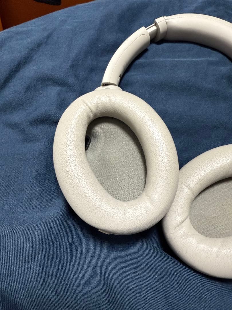 SONY ワイヤレスヘッドホン グレー【WH-1000XM4】