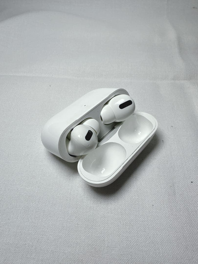 【完動品】アップル　AirPodsプロ第2世代　ブリーフィングケースおまけ