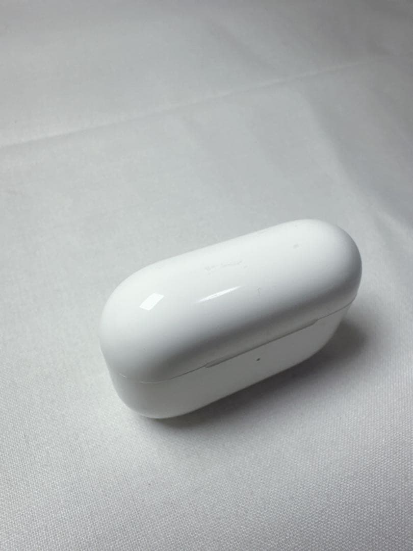 【完動品】アップル　AirPodsプロ第2世代　ブリーフィングケースおまけ