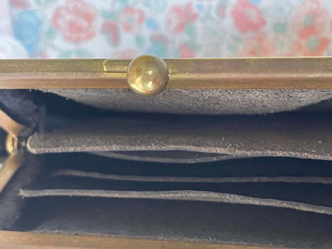 N25 黒のレザーがま口財布