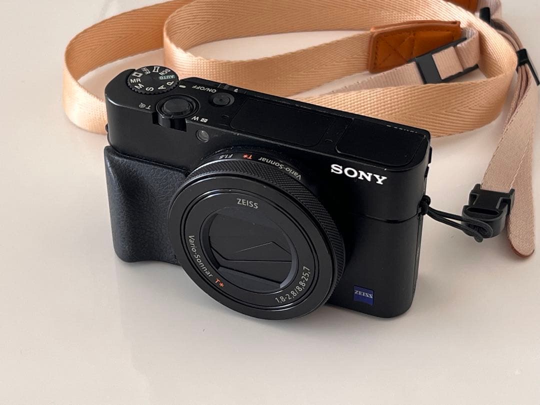 【海外版】SONY RX100M5 コンパクトデジタルカメラ ZEISSレンズ