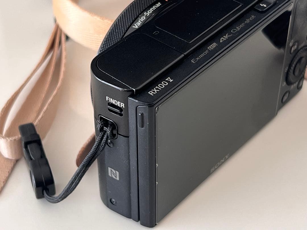 【海外版】SONY RX100M5 コンパクトデジタルカメラ ZEISSレンズ