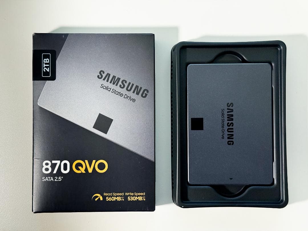 Samsung 870 QVO 2TB SSD + ケース美品/性能診断済み!!