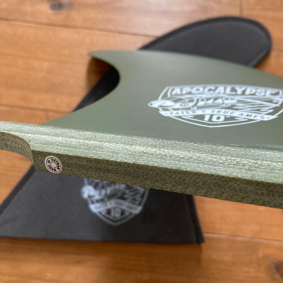 イェーター×トルゥーエイムズ　ロングボードフィン10インチ