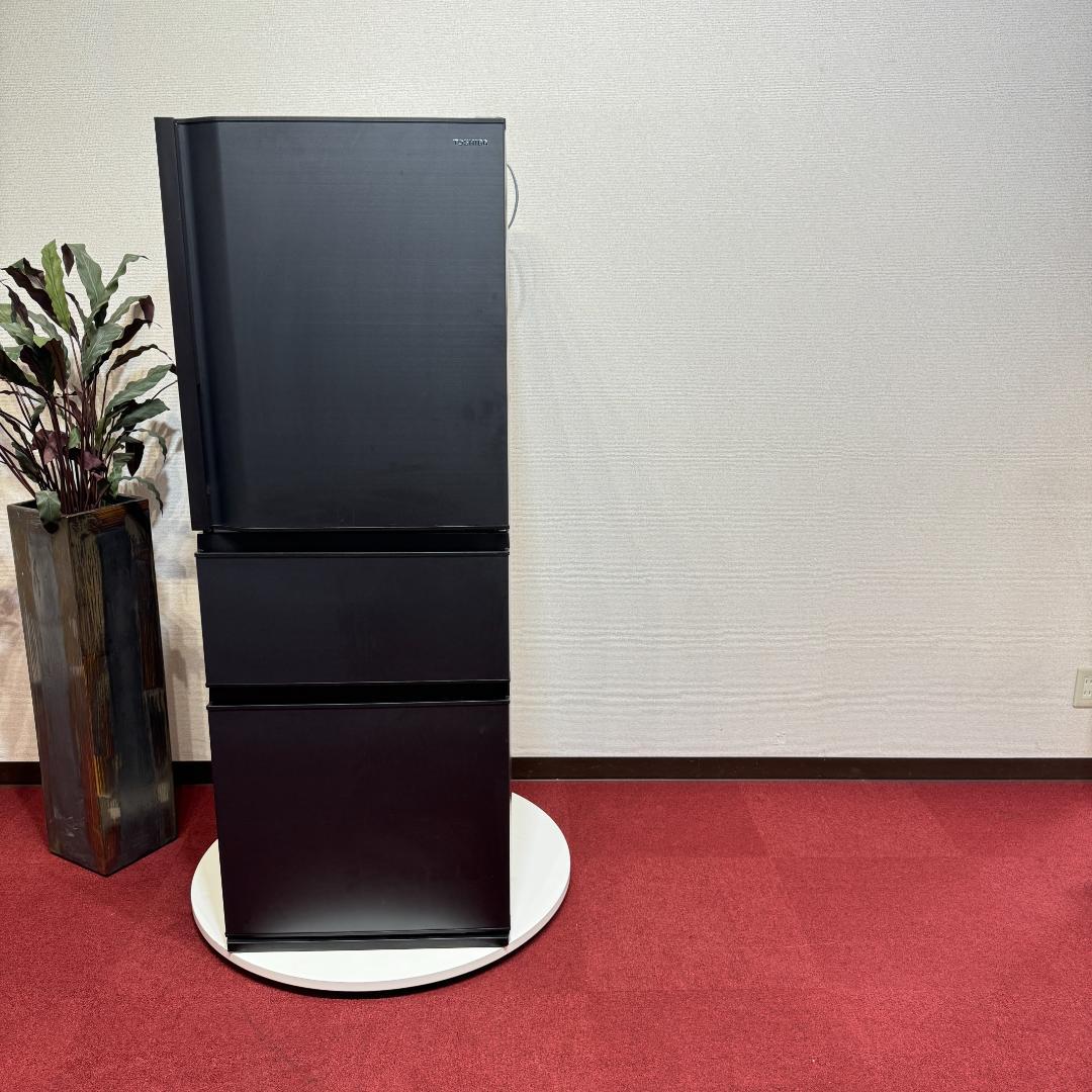 東京23区送料無料　美品東芝3ドア冷蔵庫2023年製　326L　GR-U33SC