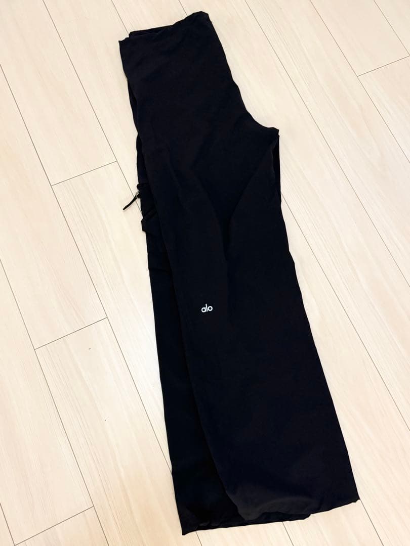 Alo アローヨガ　megastar cargo pant カーゴパンツ