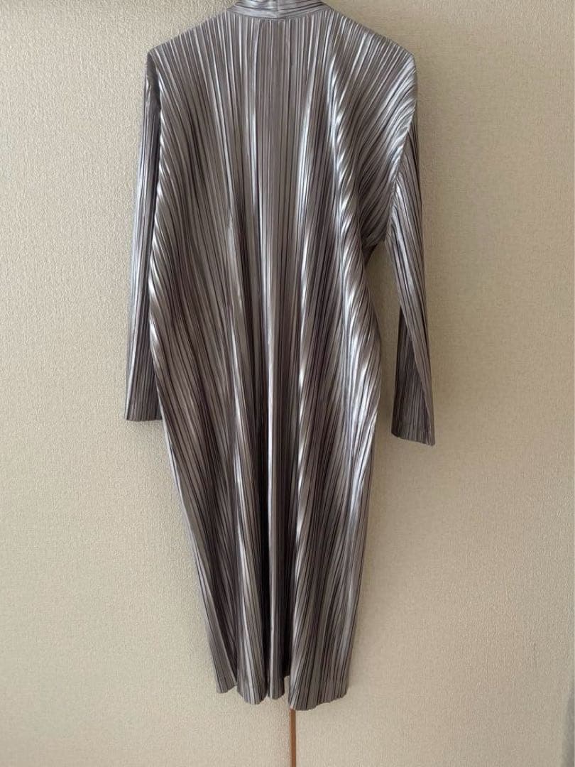 PLEATS PLEASE シルバー　ロングカーディガン　３