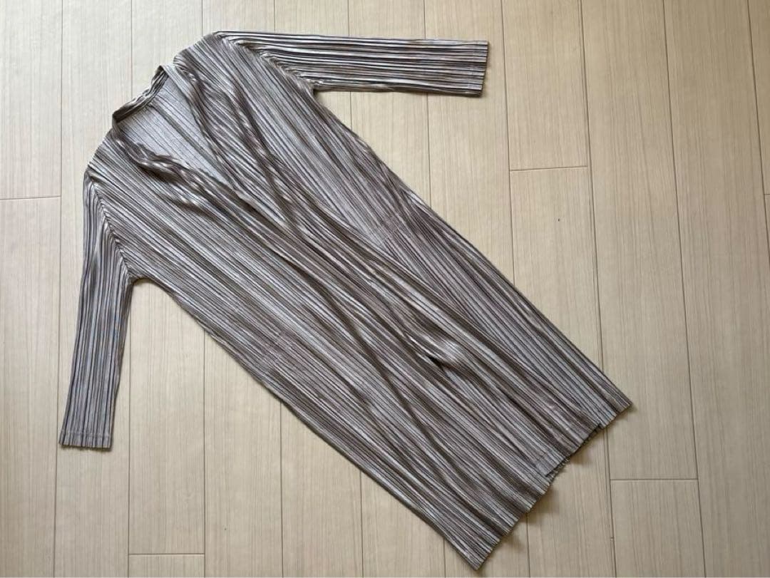 PLEATS PLEASE シルバー　ロングカーディガン　３