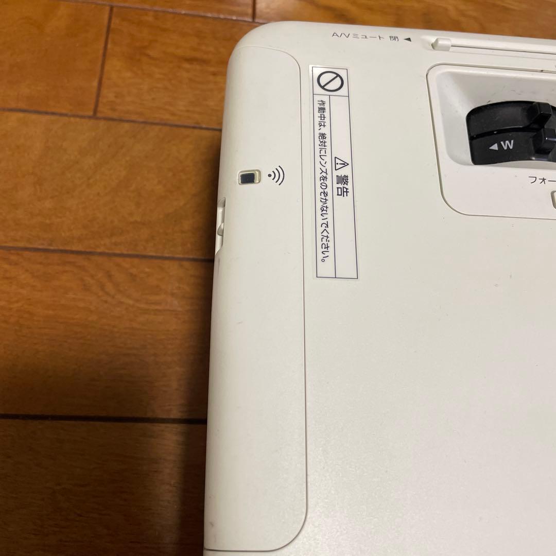 EPSON EB-1945W プロジェクター本体