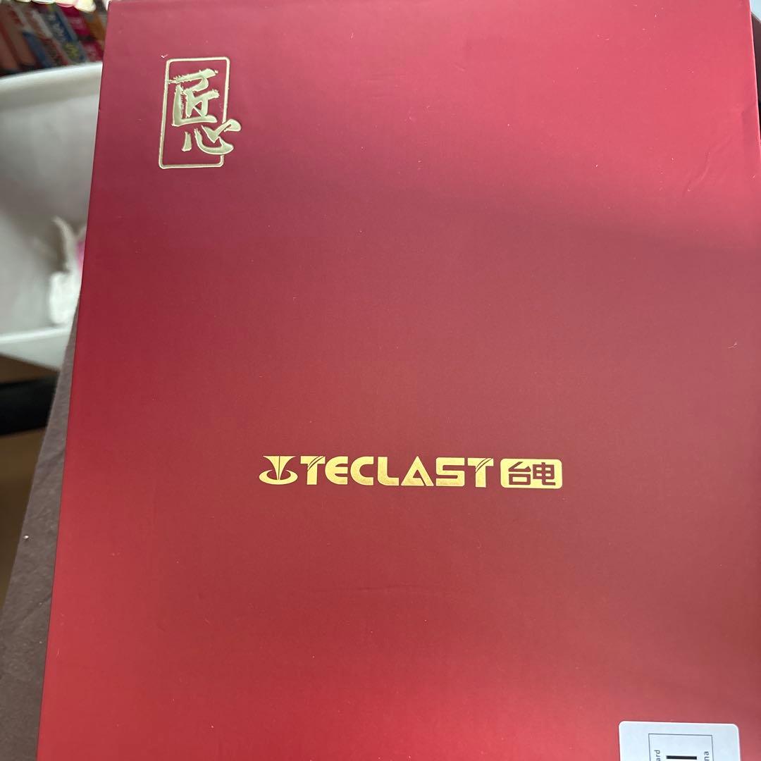 な*ー様 TECLAST タブレット レッド 本体