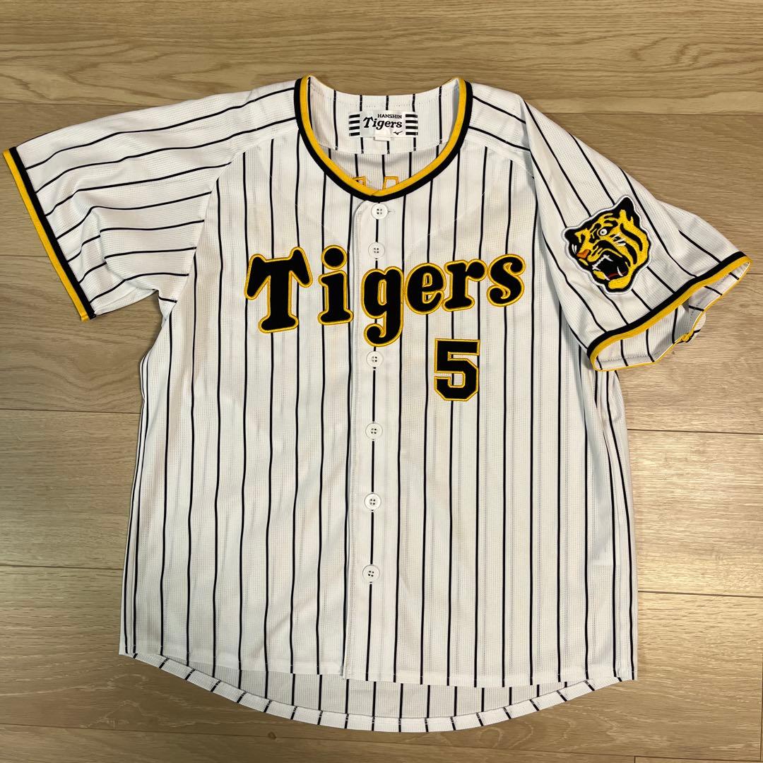 阪神タイガース　近本　刺繍ユニフォームホームユニフォーム