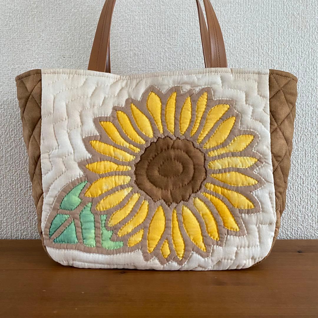 ハワイアンキルト◆トートバッグ◆ひまわり◆ハンドメイド◆チャーム付き