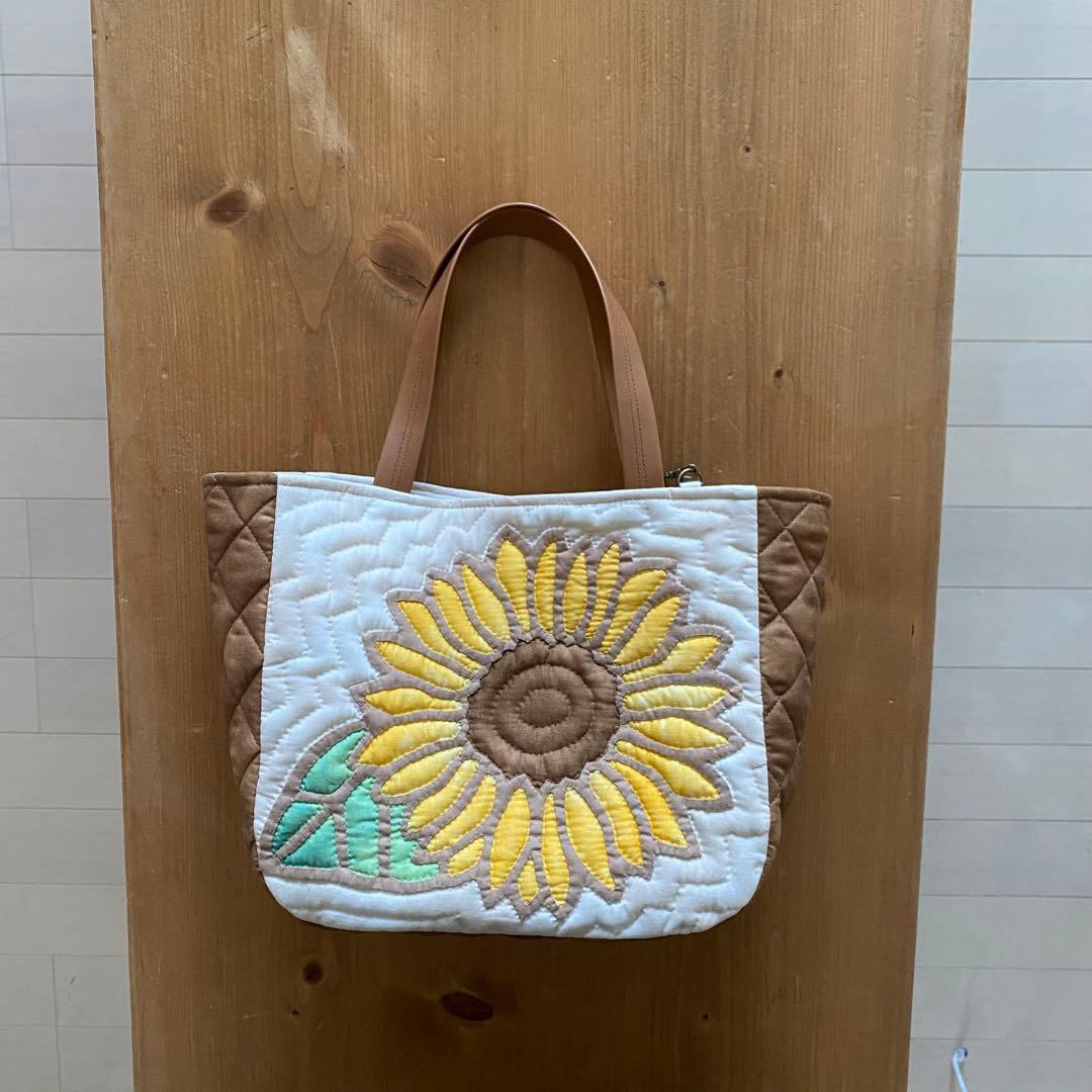 ハワイアンキルト◆トートバッグ◆ひまわり◆ハンドメイド◆チャーム付き