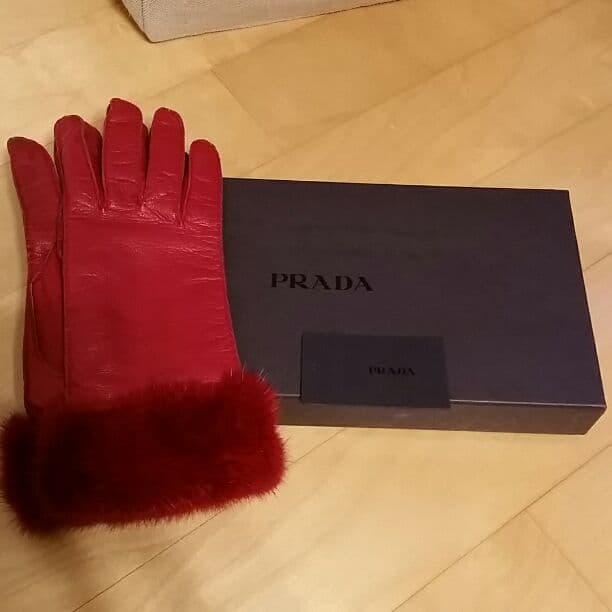 ★PRADA グローブ★