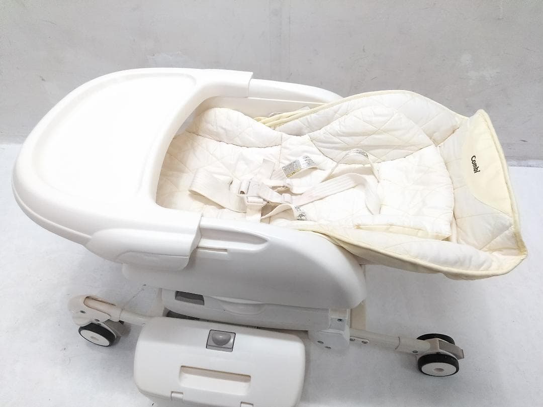 Combi コンビ ネムリラ AT オートスウィング ハイローチェア○