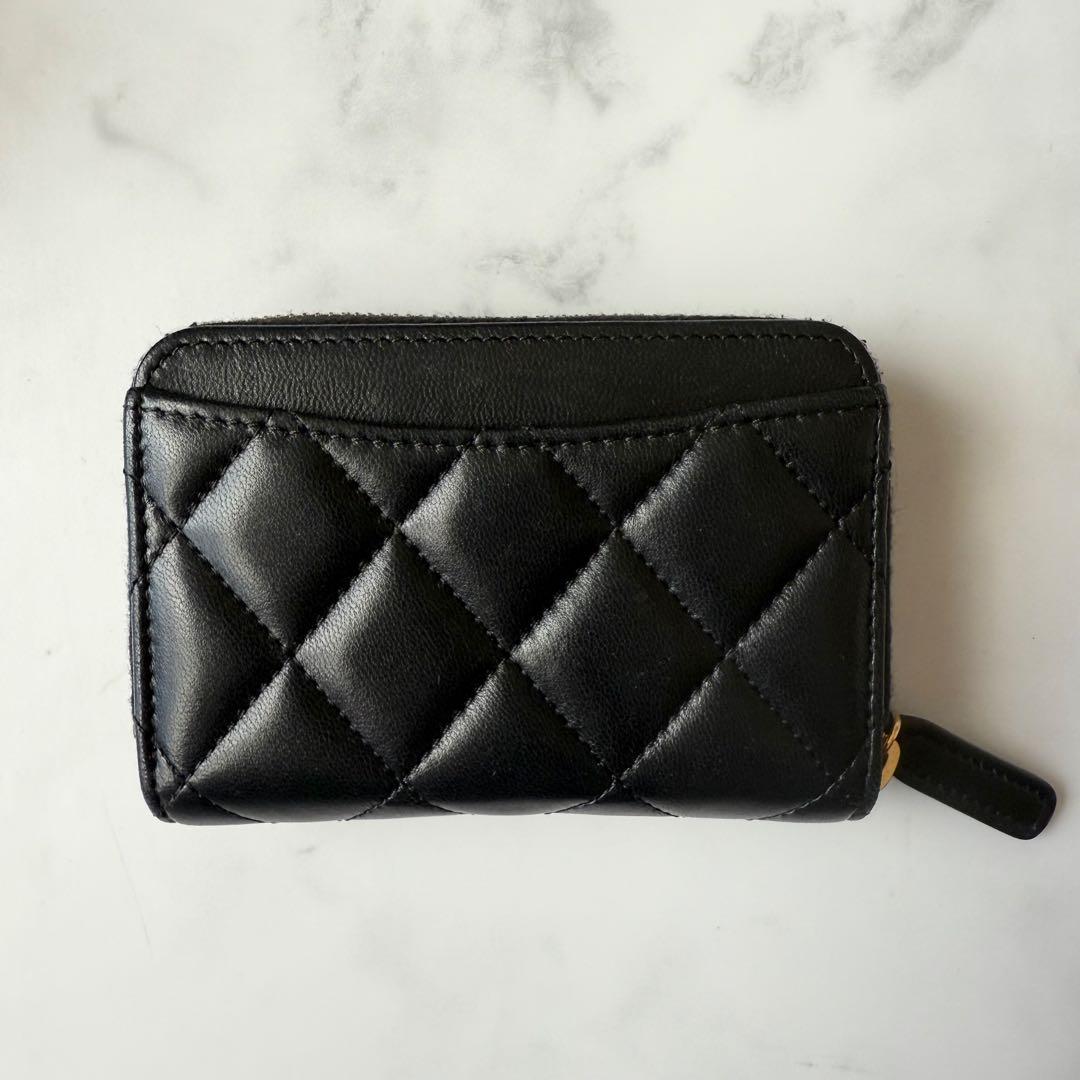 【美品】 CHANEL 入手困難 クラシックジップパース ラムスキン