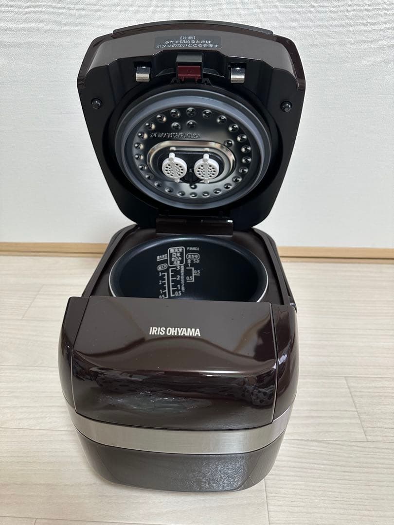 【新品同様】アイリスオーヤマ　圧力IH銘柄炊き　炊飯器　RC-PH30-T