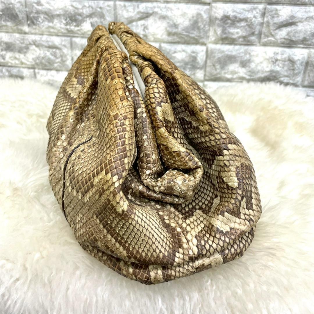 美品　BOTTEGA VENETA　ボッテガ　パイソン　クラッチバック