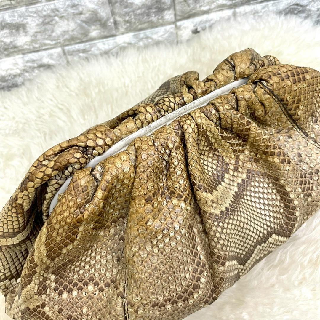 美品　BOTTEGA VENETA　ボッテガ　パイソン　クラッチバック