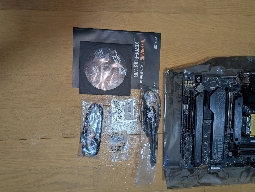 ASUS TUF GAMING X670E PLUS WIFI マザーボード