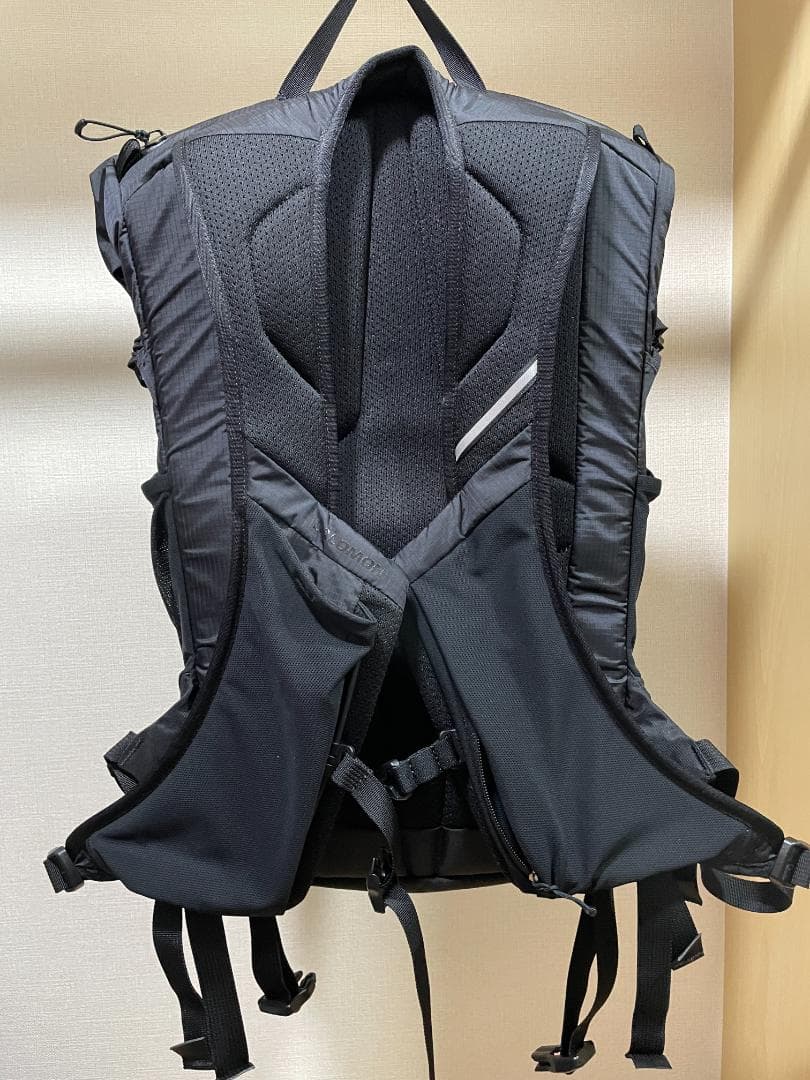 SALOMON ACS 20 バックパック BLACK ユニセックス