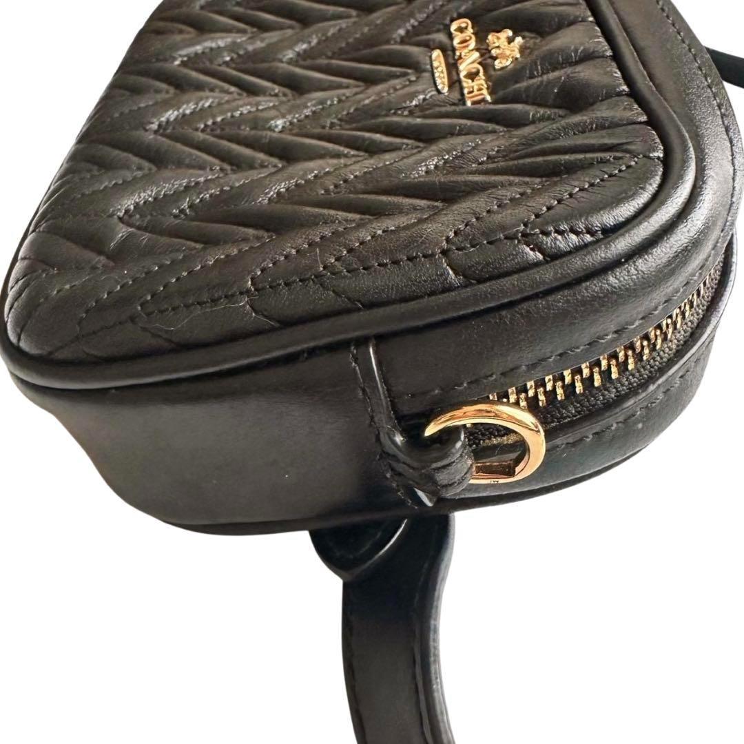COACH ブラック キルティング ボディバッグ ショルダーバッグ
