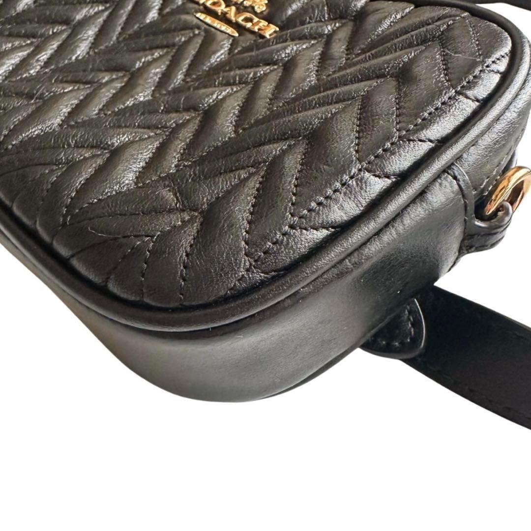 COACH ブラック キルティング ボディバッグ ショルダーバッグ