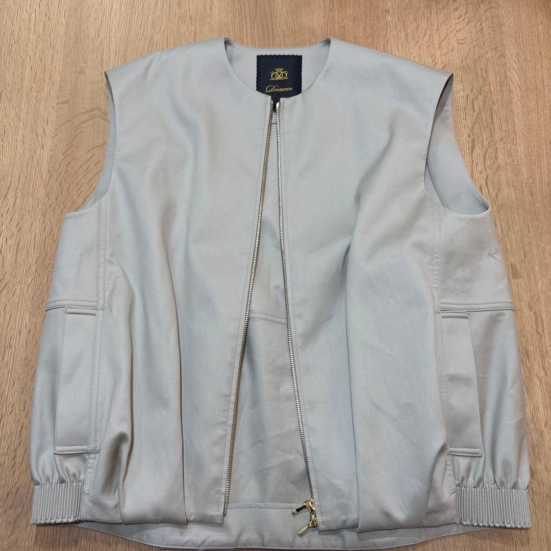 ドゥロワー　ベスト