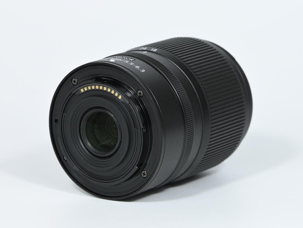 【ほぼ新品】 Nikon Z DX 18-140mm F3.5-6.3 VR