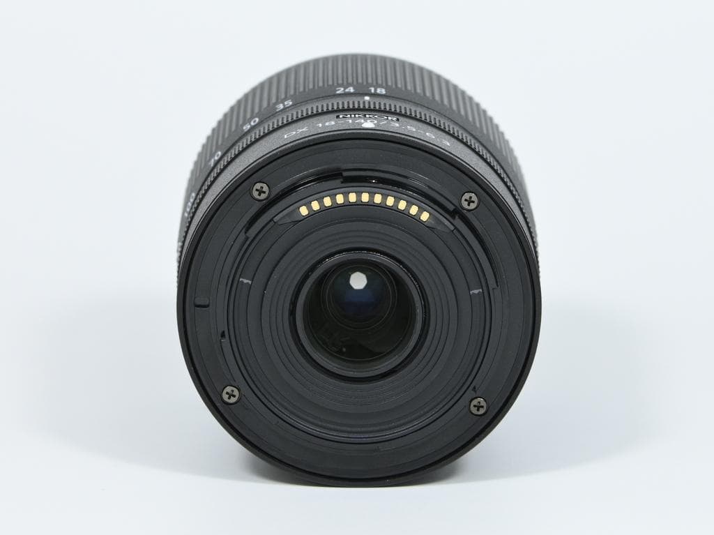 【ほぼ新品】 Nikon Z DX 18-140mm F3.5-6.3 VR