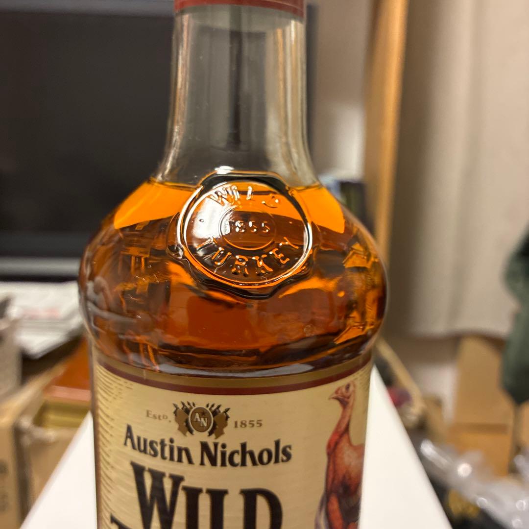 Wild Turkey 8年 バーボンウィスキー 700ml