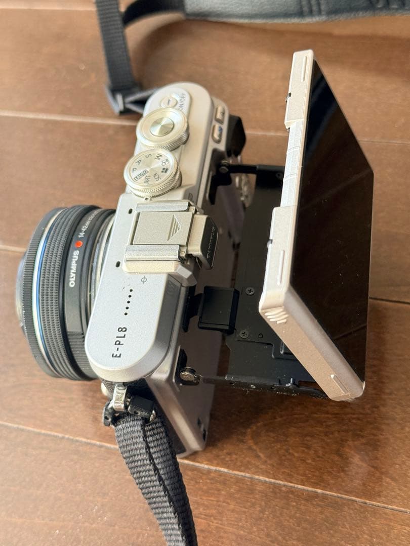 OLYMPUS PEN E-PL8 レンズセット フラッシュ付 動作確認済
