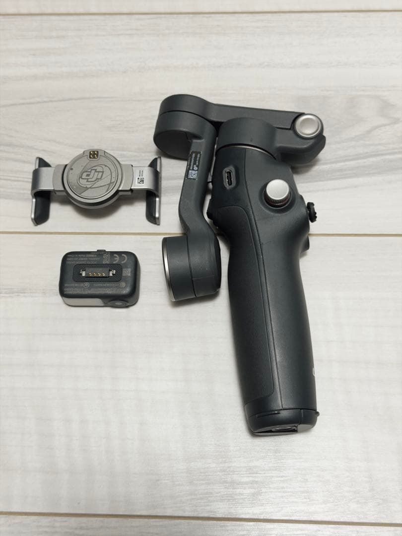 DJI OSMO MOBILE 7P スマホ用ジンバル／磁気クランプ・ポーチ