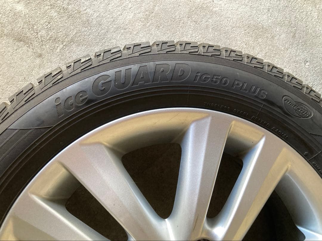 トヨタウィッシュ純正ホイール　ヨコハマスタッドレスタイヤ ４本セット