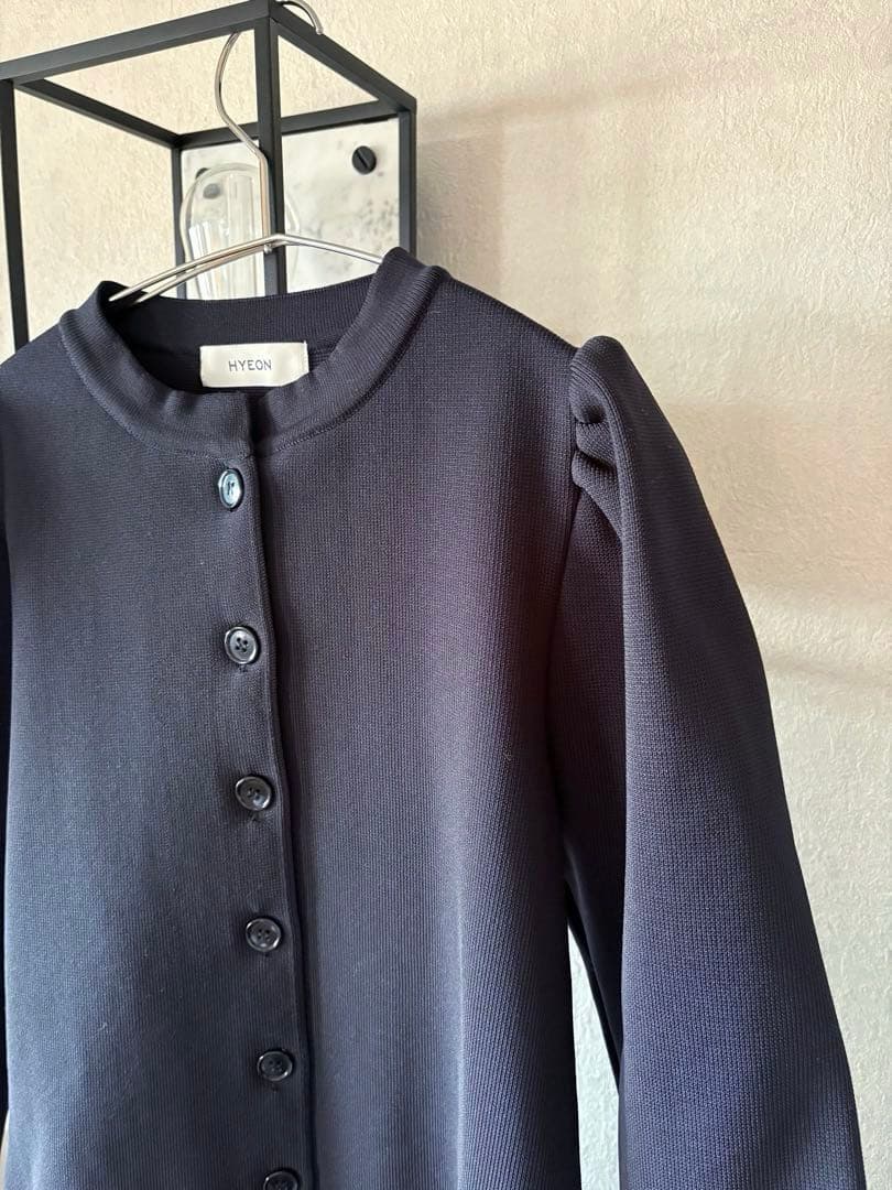 完売品 HYEON ヘヨン ショルダー ペプラムカーディガン 黒 girlish