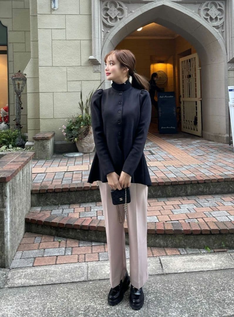 完売品 HYEON ヘヨン ショルダー ペプラムカーディガン 黒 girlish