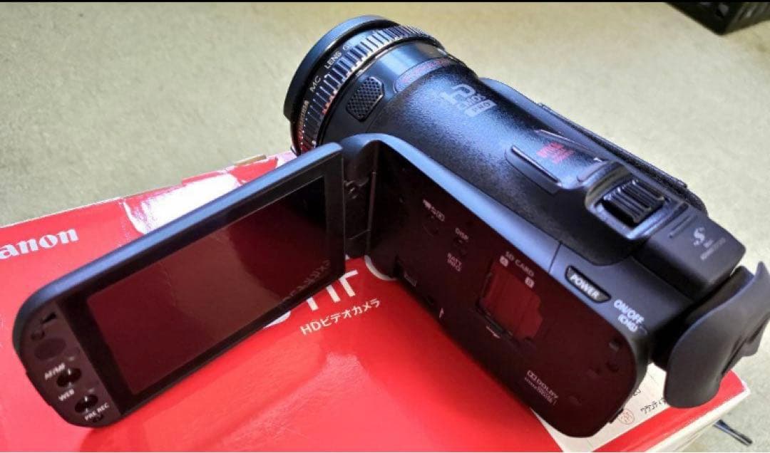 Canon iVIS HFG20 光学10倍ズーム 内蔵32GBメモリ