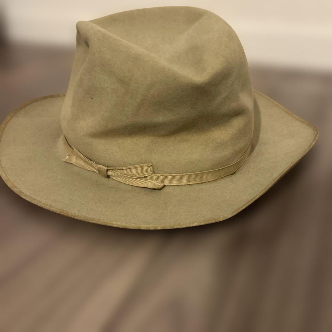 ベージュ フェルトハット リボン付き
