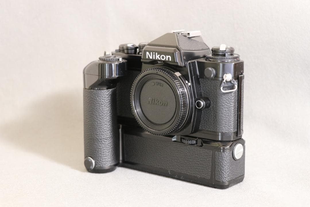 NIKON FE黒+MD12モータードライブ