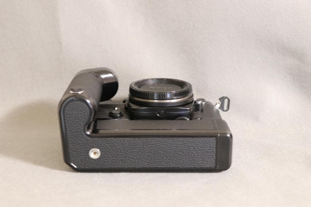 NIKON FE黒+MD12モータードライブ