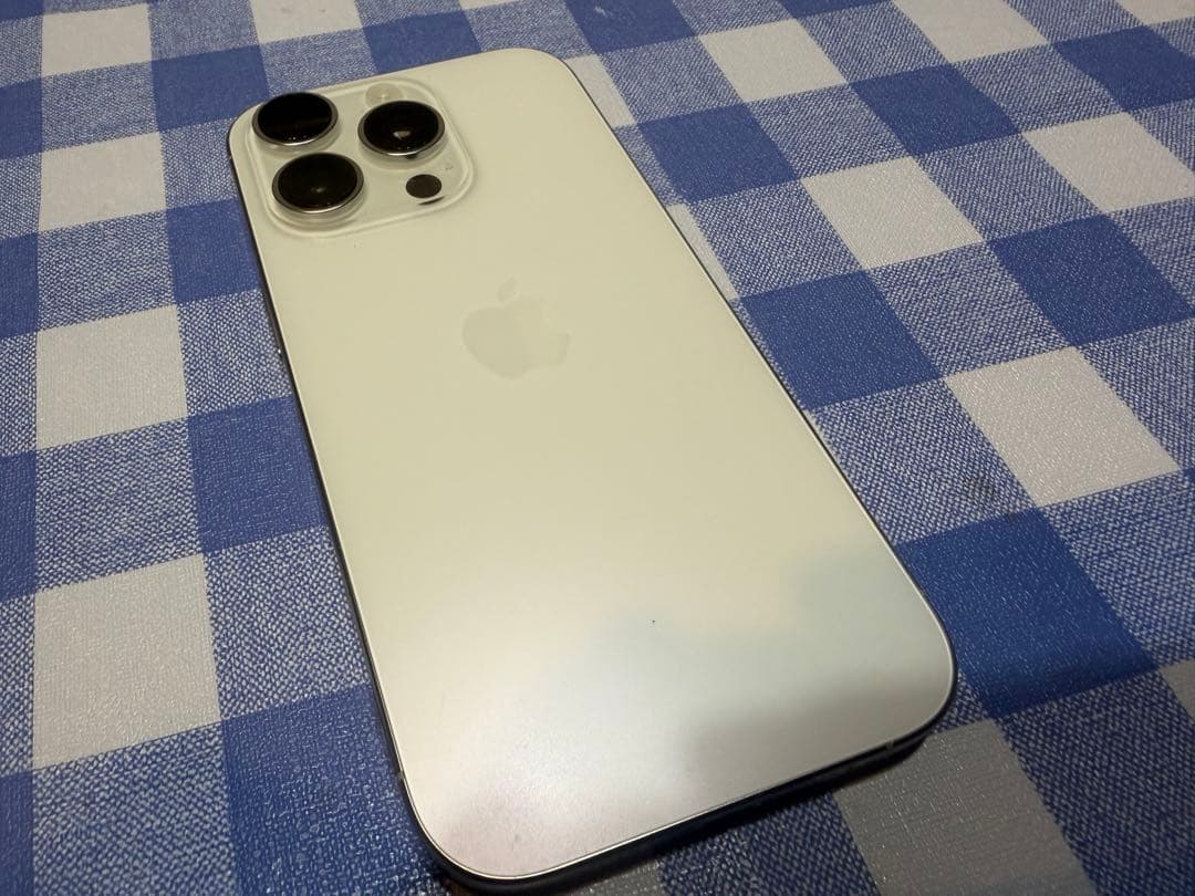 Apple iPhone 16pro ホワイトチタニウム 1TB