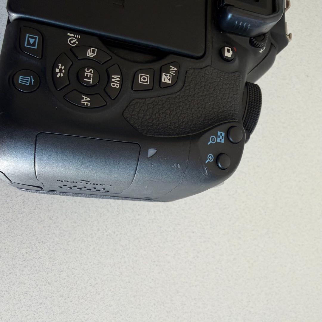 Canon EOS kiss X8i ダブルズームキット