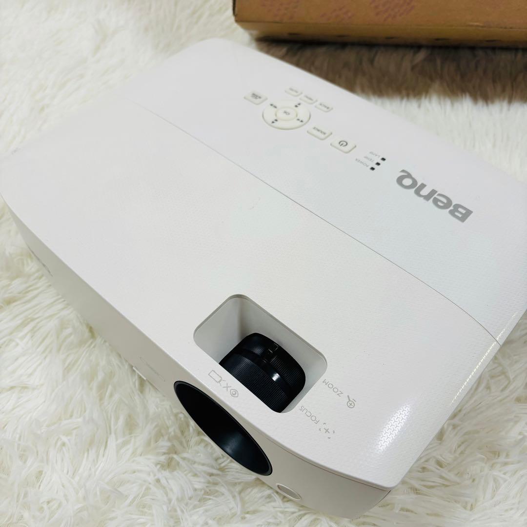 BenQ MH534 プロジェクター　ホワイト