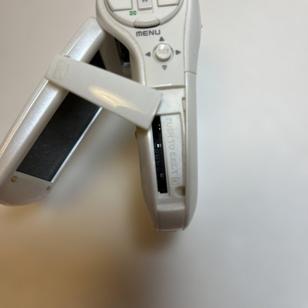 ☆人気稀少☆SANYOデジタルムービーカメラXacti DMX-CG9ホワイト