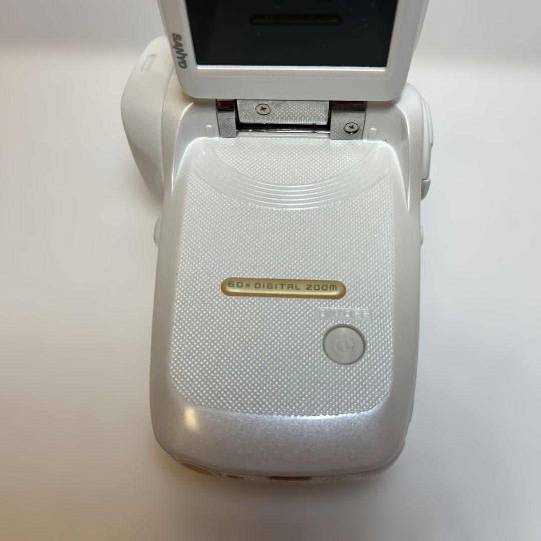 ☆人気稀少☆SANYOデジタルムービーカメラXacti DMX-CG9ホワイト