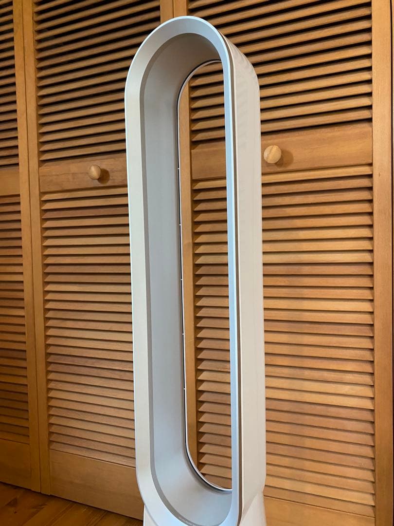 【ジャンク品】未使用　ダイソン 空気清浄機能付 タワーファン TP03WS