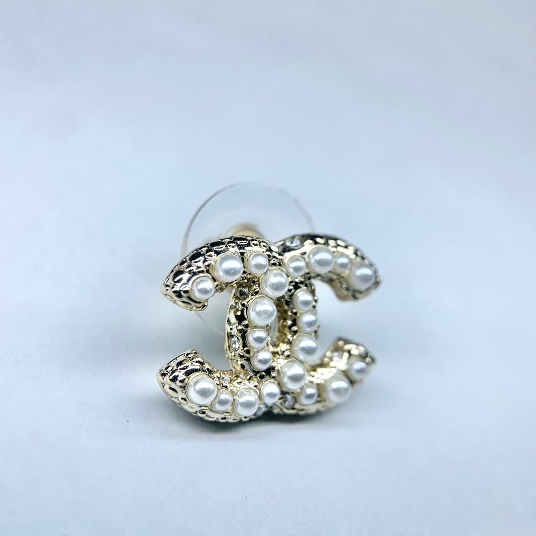未使用級 CHANEL シャネル ピアス ココマーク パール装飾 片耳 2023