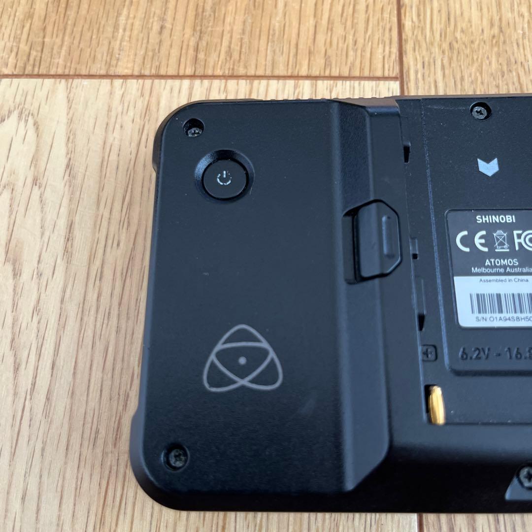 Atmos Shinobi 5.2インチ 4K外部モニター