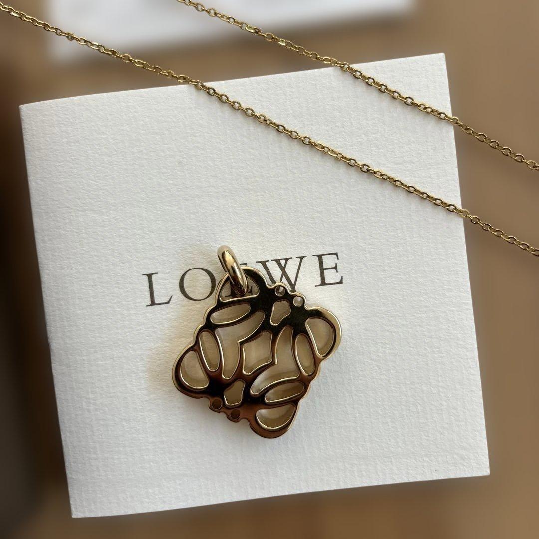 未使用品　正規品LOEWE アナグラムチャーム