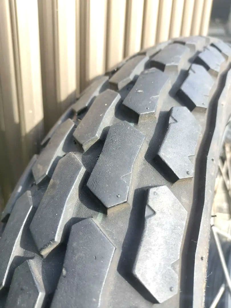 グラストラッカー　スポークホイール タイヤ付き　溝有り